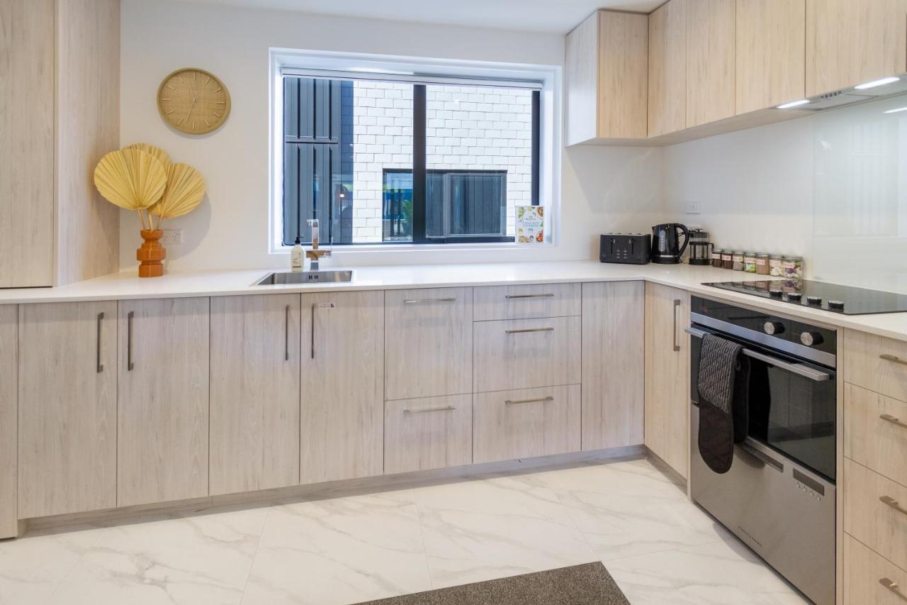 Central Sunny Perch 2 Bed 1 Bath Apartment Christchurch Exterior photo
